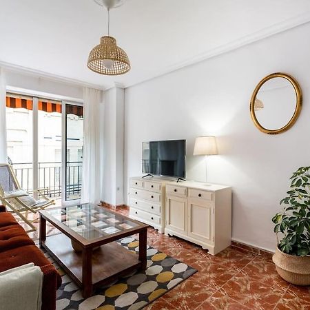 Santa Justa Urban Apartment Севілья Екстер'єр фото