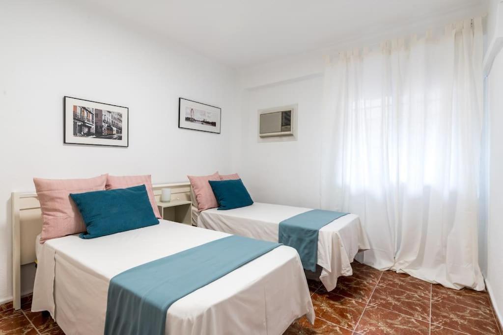 Santa Justa Urban Apartment Севілья Екстер'єр фото