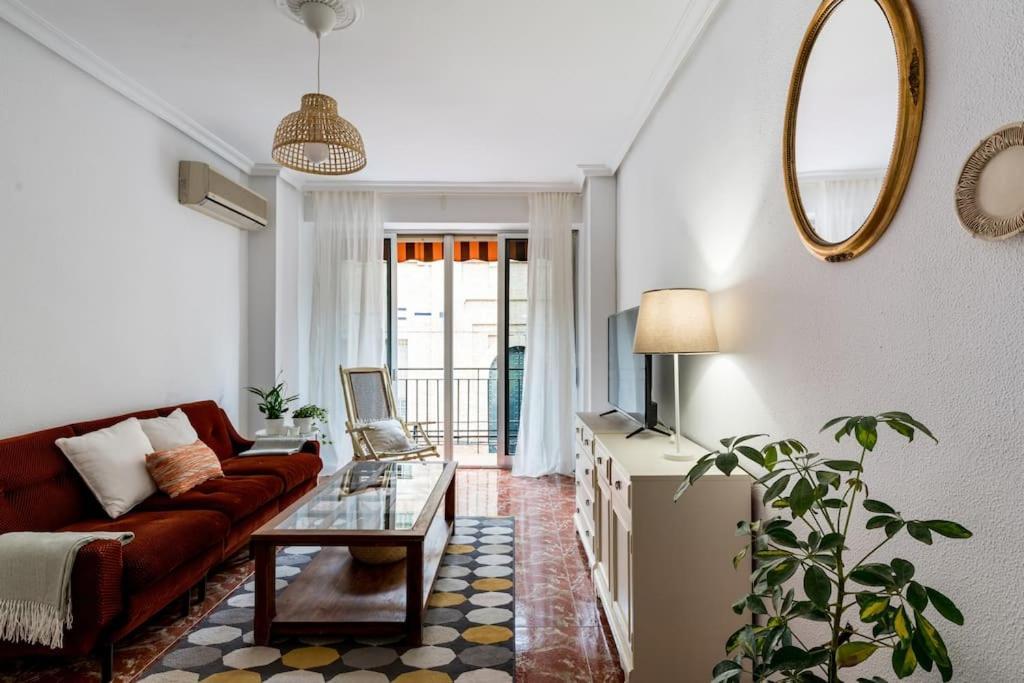 Santa Justa Urban Apartment Севілья Екстер'єр фото