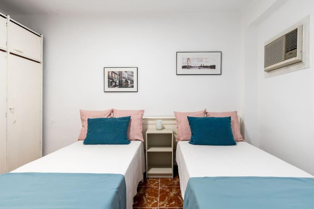 Santa Justa Urban Apartment Севілья Екстер'єр фото