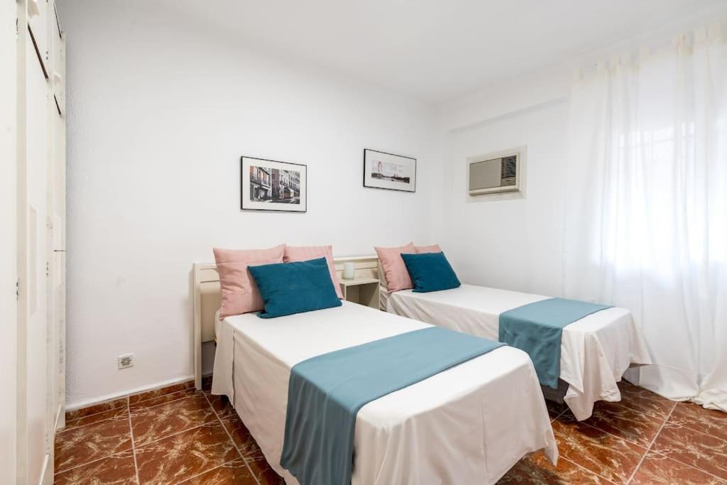 Santa Justa Urban Apartment Севілья Екстер'єр фото