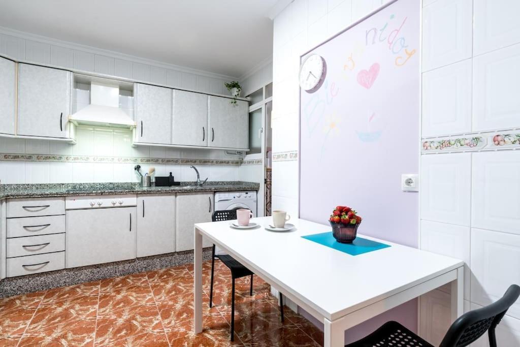 Santa Justa Urban Apartment Севілья Екстер'єр фото
