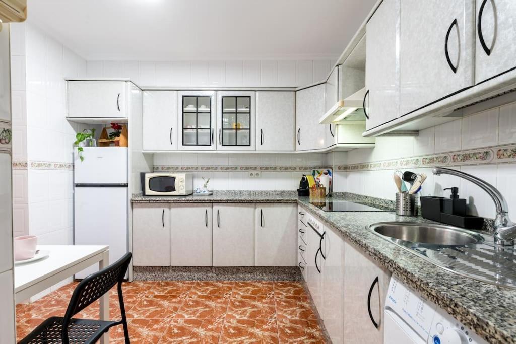 Santa Justa Urban Apartment Севілья Екстер'єр фото